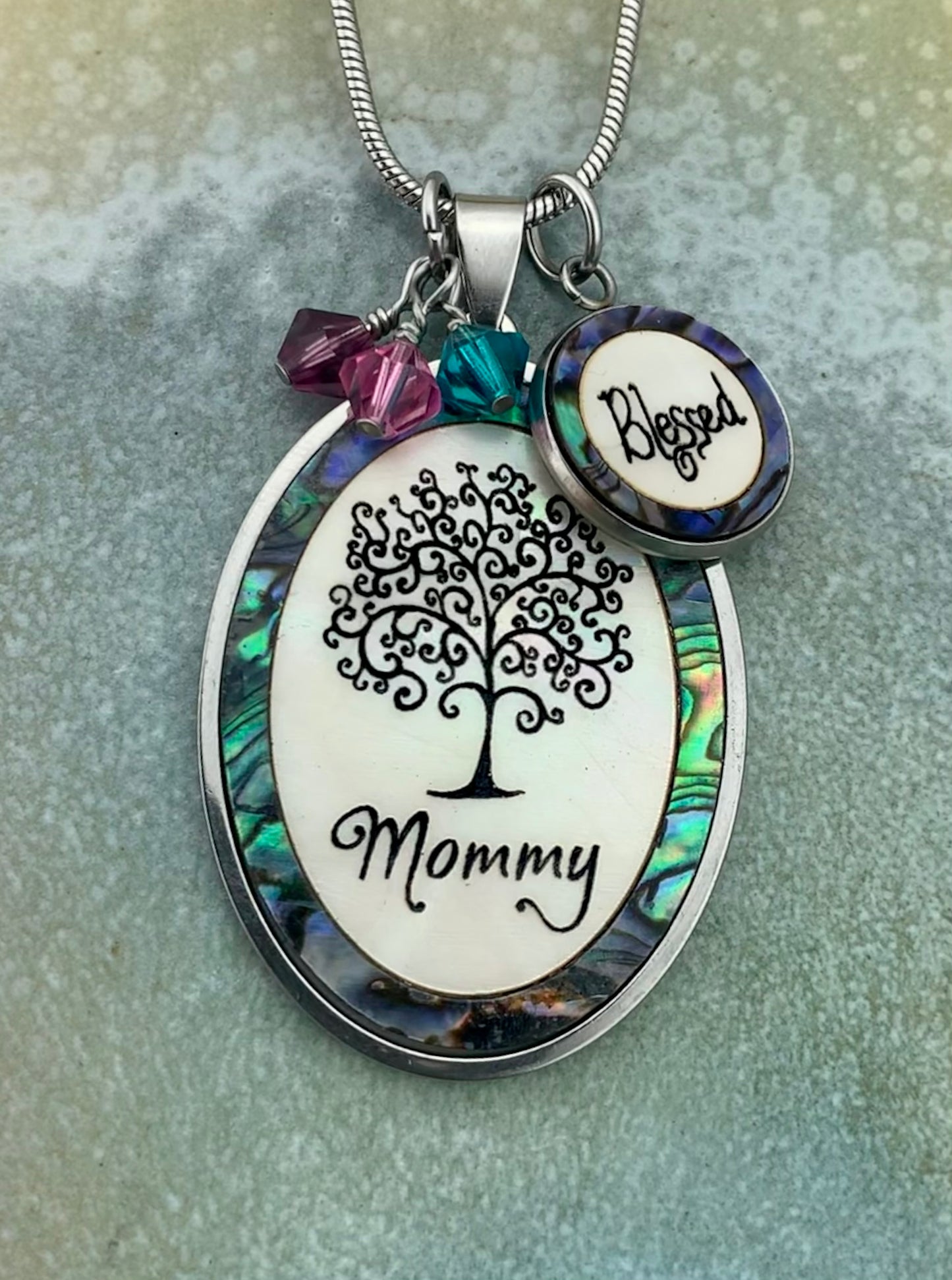 Mommy Oval Tree of Life Pendant