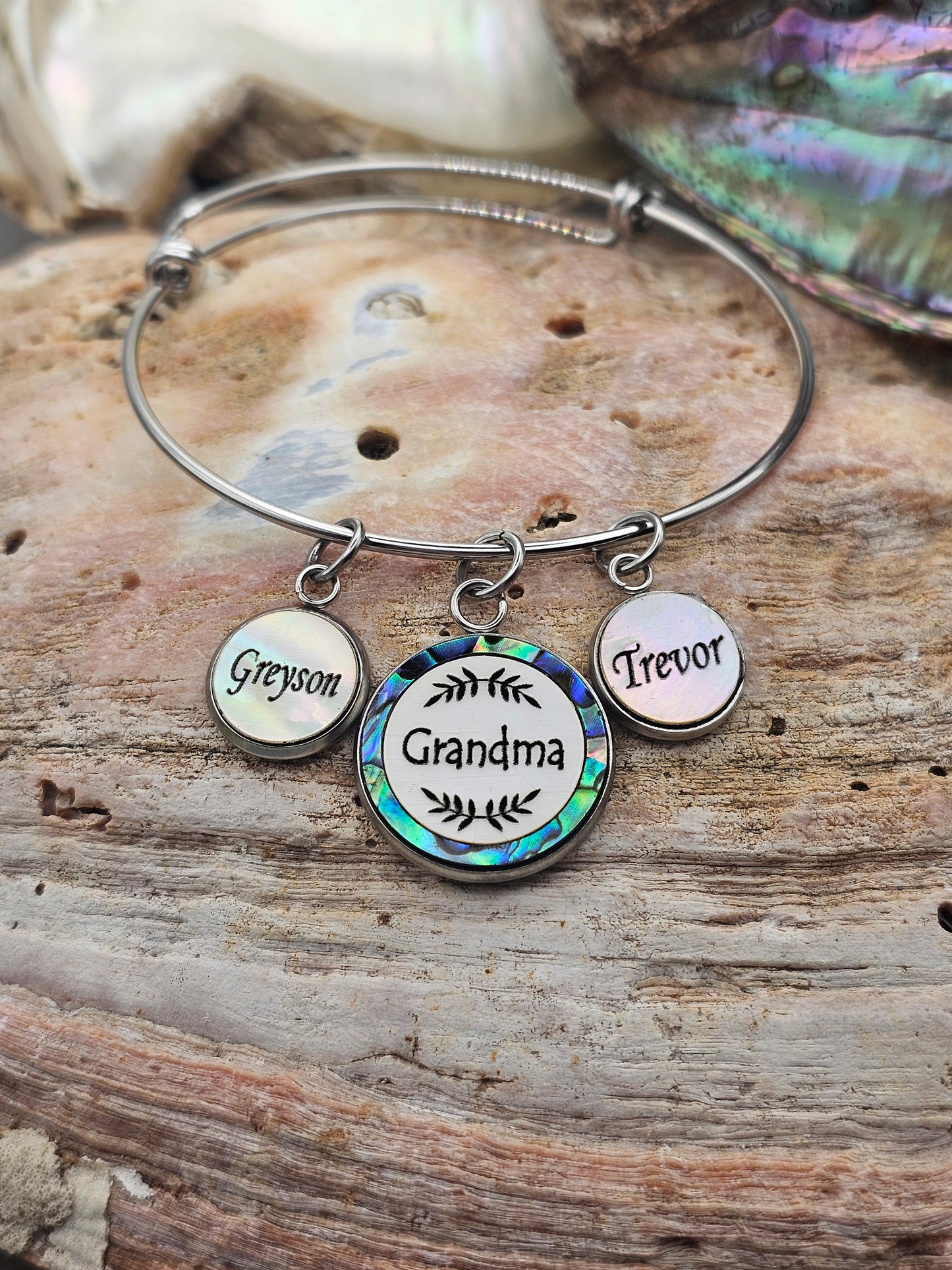 Custom Grandmother Name Bracelet - Personalized with Grandkids' Names & Birthstones, Mother of Pearl Charms, Perfect Gift for Grandma
