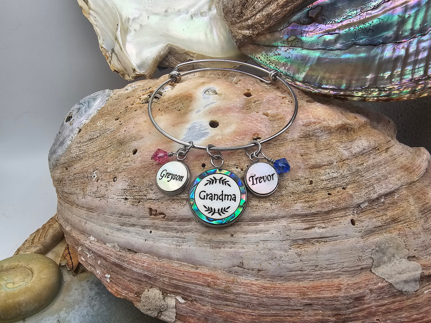 Custom Grandmother Name Bracelet - Personalized with Grandkids' Names & Birthstones, Mother of Pearl Charms, Perfect Gift for Grandma